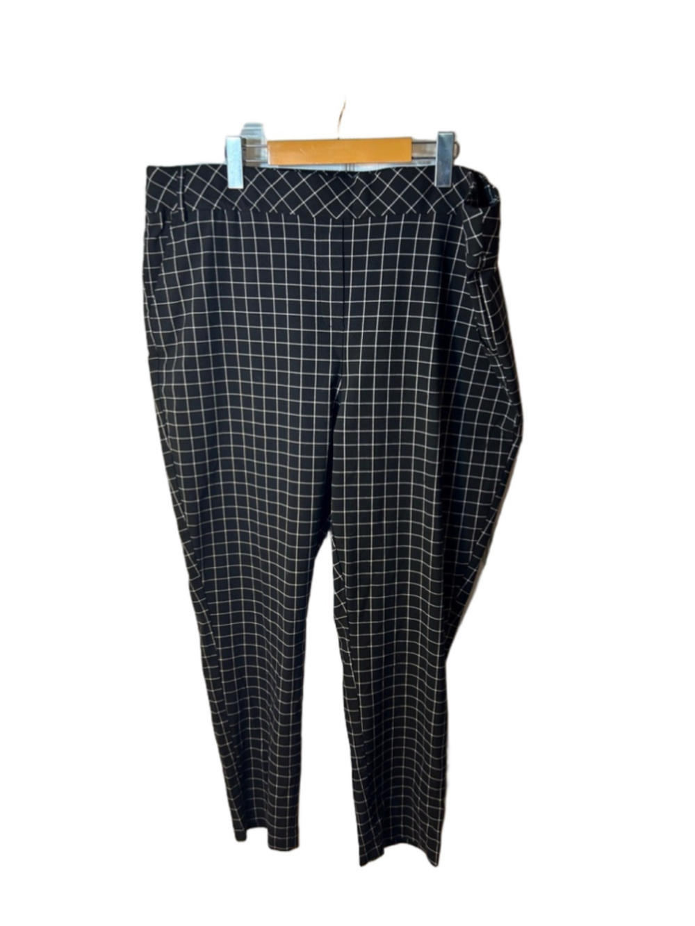Pennington’s Black Windowpane checkered Pull On Crop Career Dress Pants